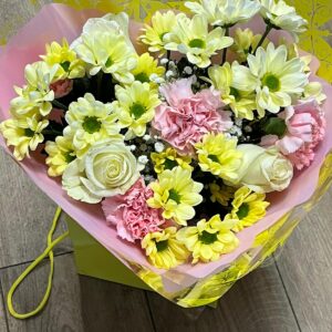 Mix rose chrysanthemum and cardamom mix