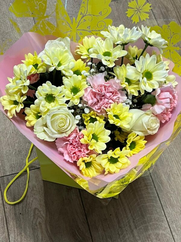 Mix rose chrysanthemum and cardamom mix