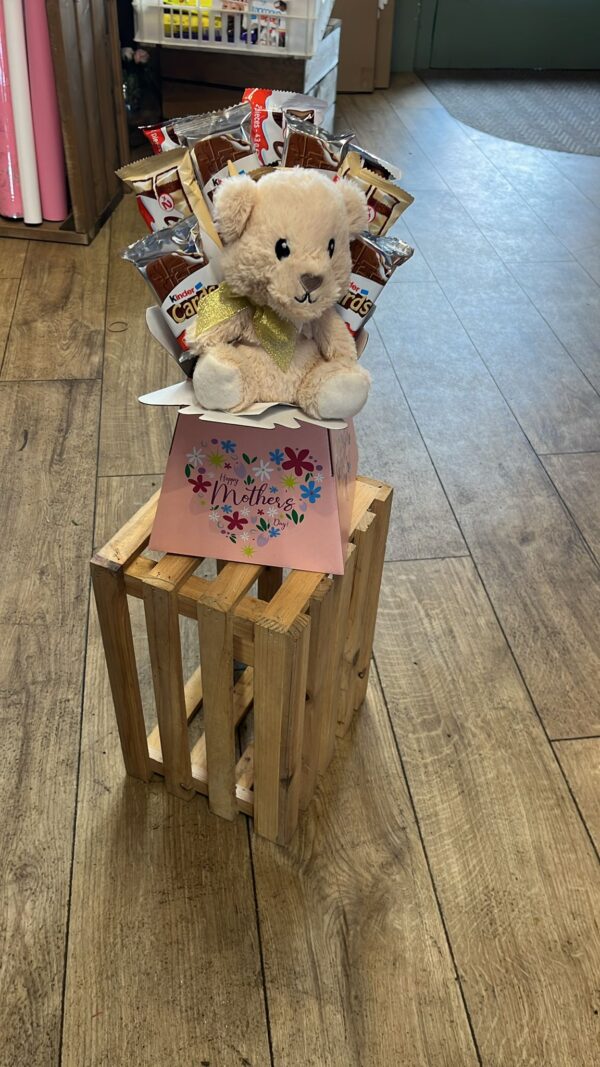 Mother’s Day Kinder & Teddy Gift Box